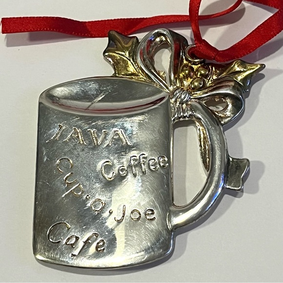 Reed & Barton Vintage Coffee Cup Christmas Ornament. Silver Plated. - Picture 4 of 11